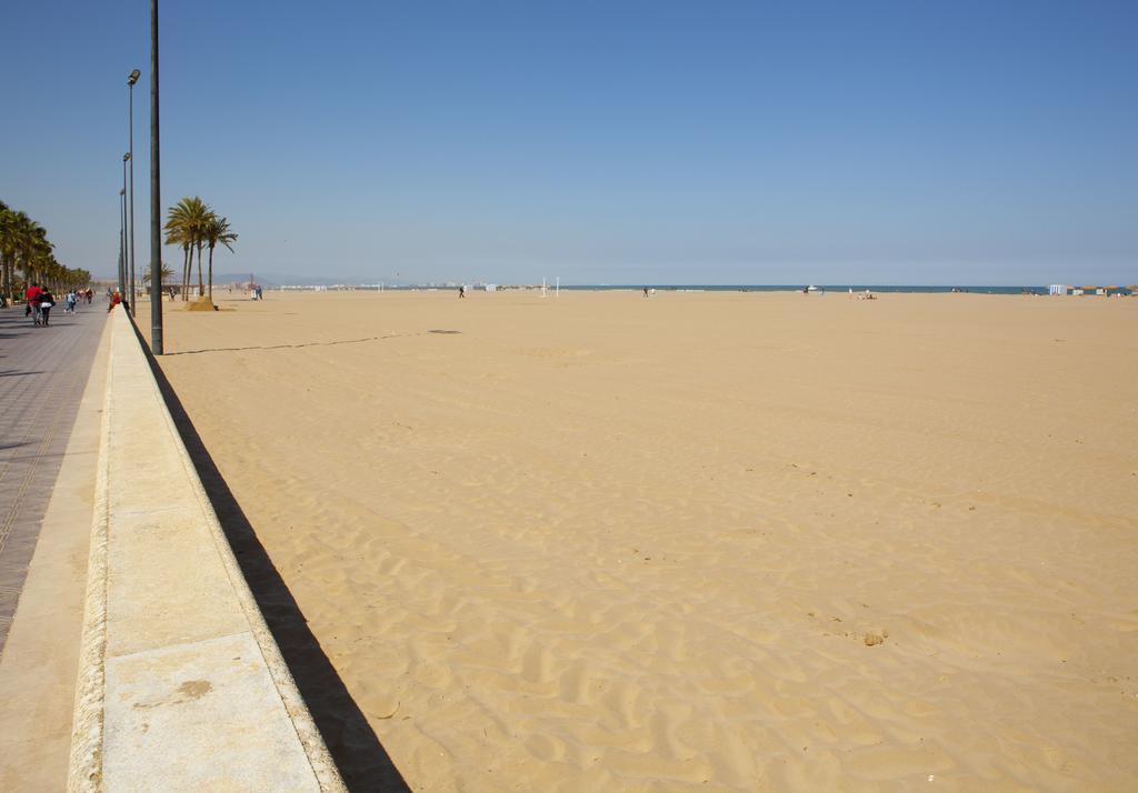 Malvarrosa Beach Rooms Valência Exterior foto