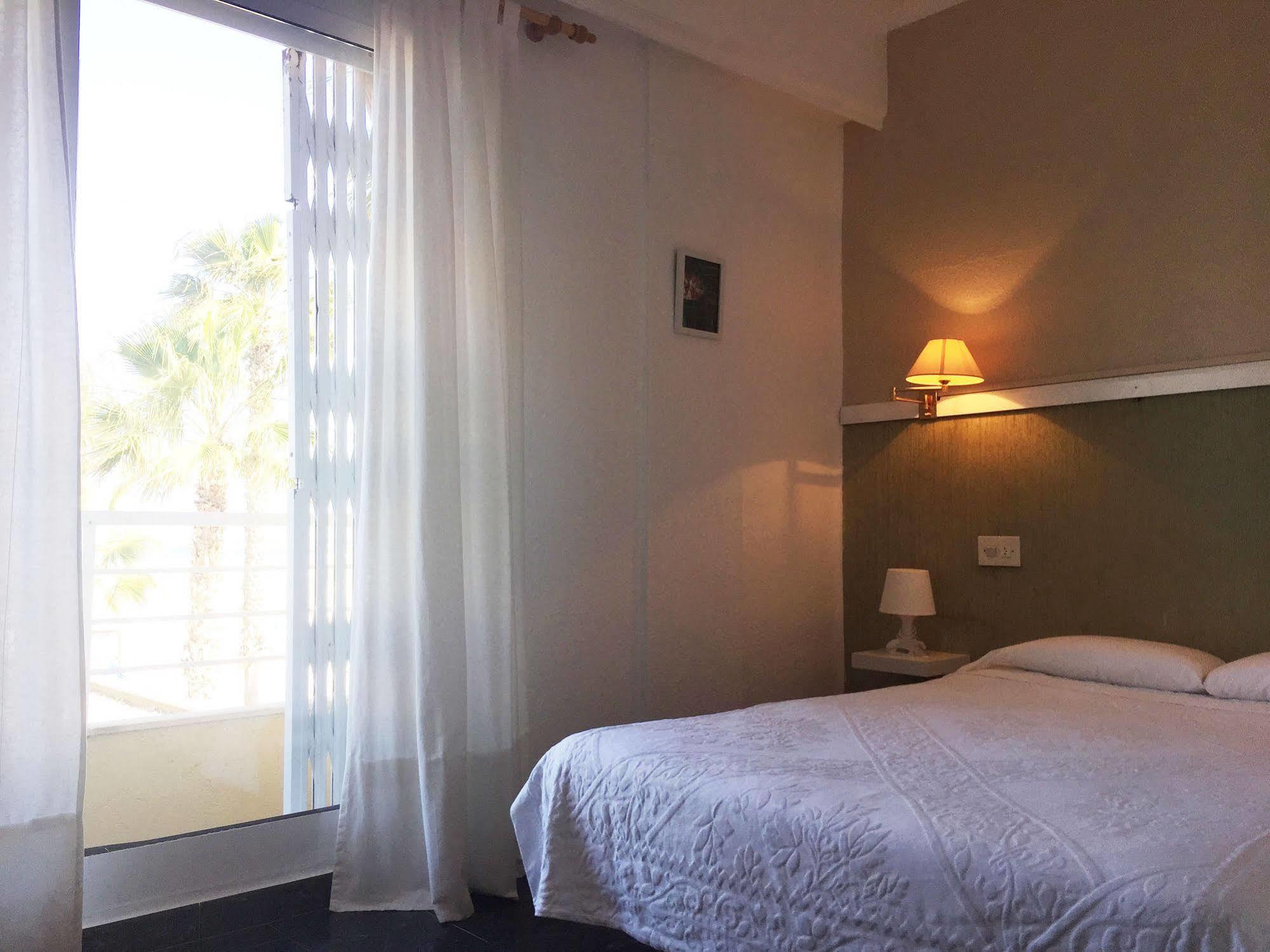 Malvarrosa Beach Rooms Valência Exterior foto